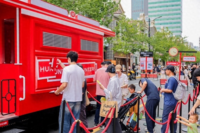 百年时尚品牌HUNTER三城联动？这场沉浸式英伦体验太绝了