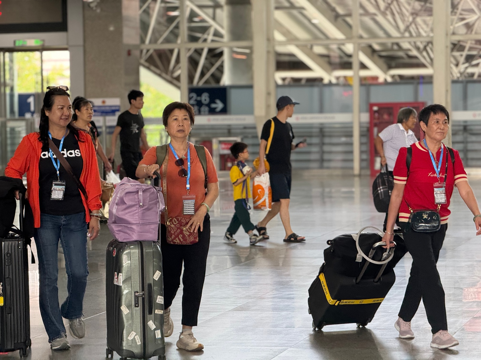 深圳首趟老年旅游专列开行！416名老人13天慢旅深游，咋做到的？  第2张