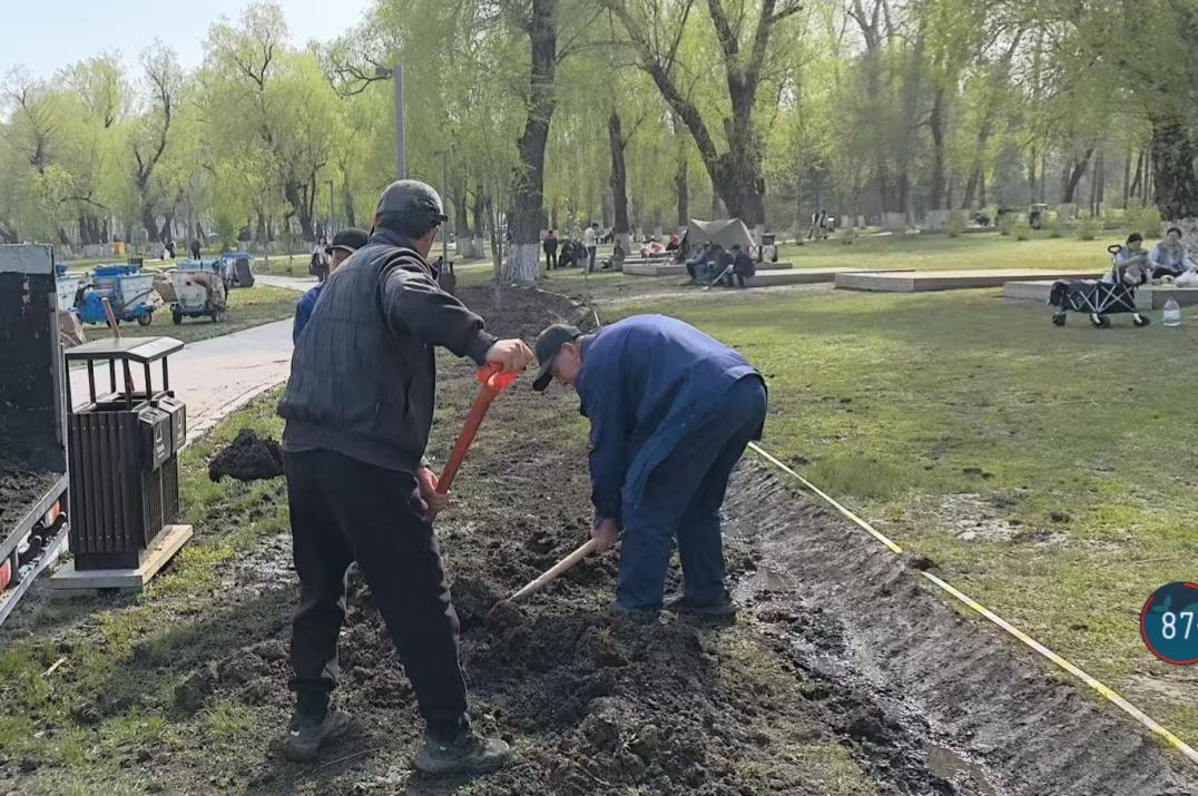 南湖公园七号公厕附近积水成灾？园务团队紧急行动能否化解危机  第2张