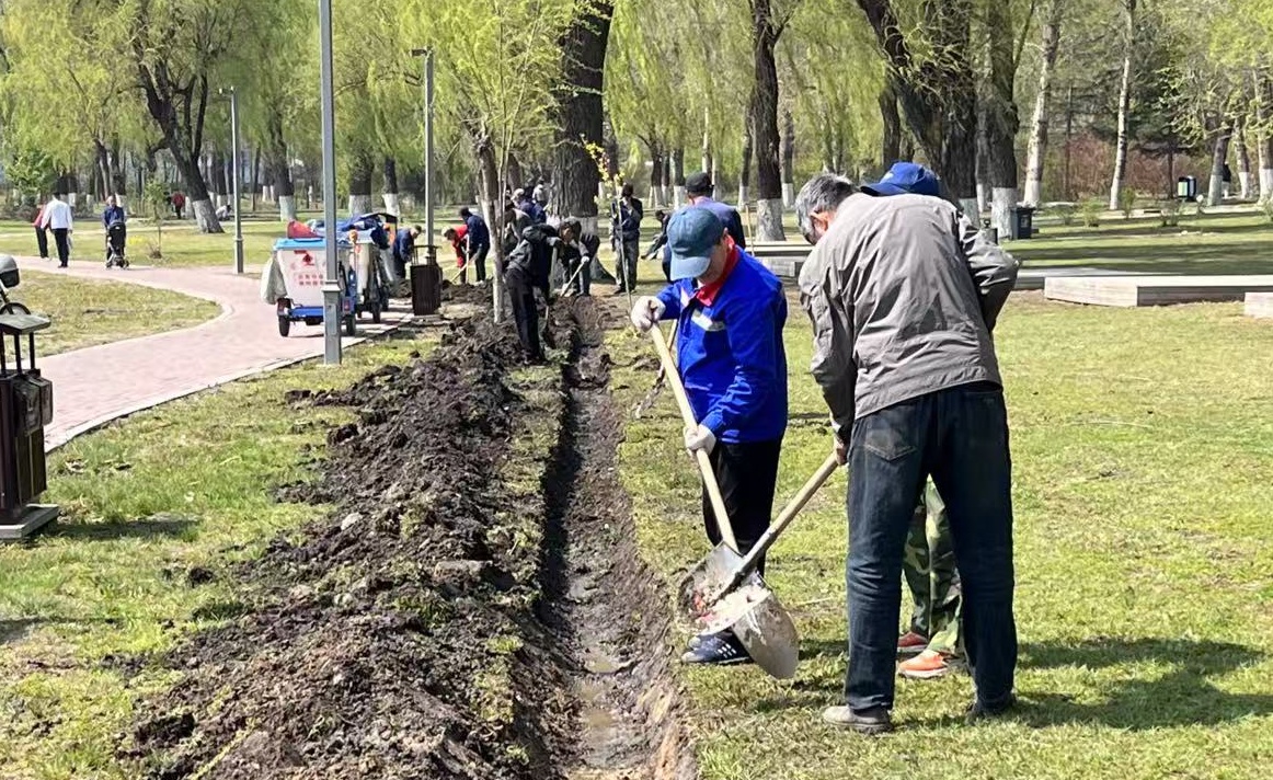 南湖公园七号公厕附近积水成灾？园务团队紧急行动能否化解危机  第3张