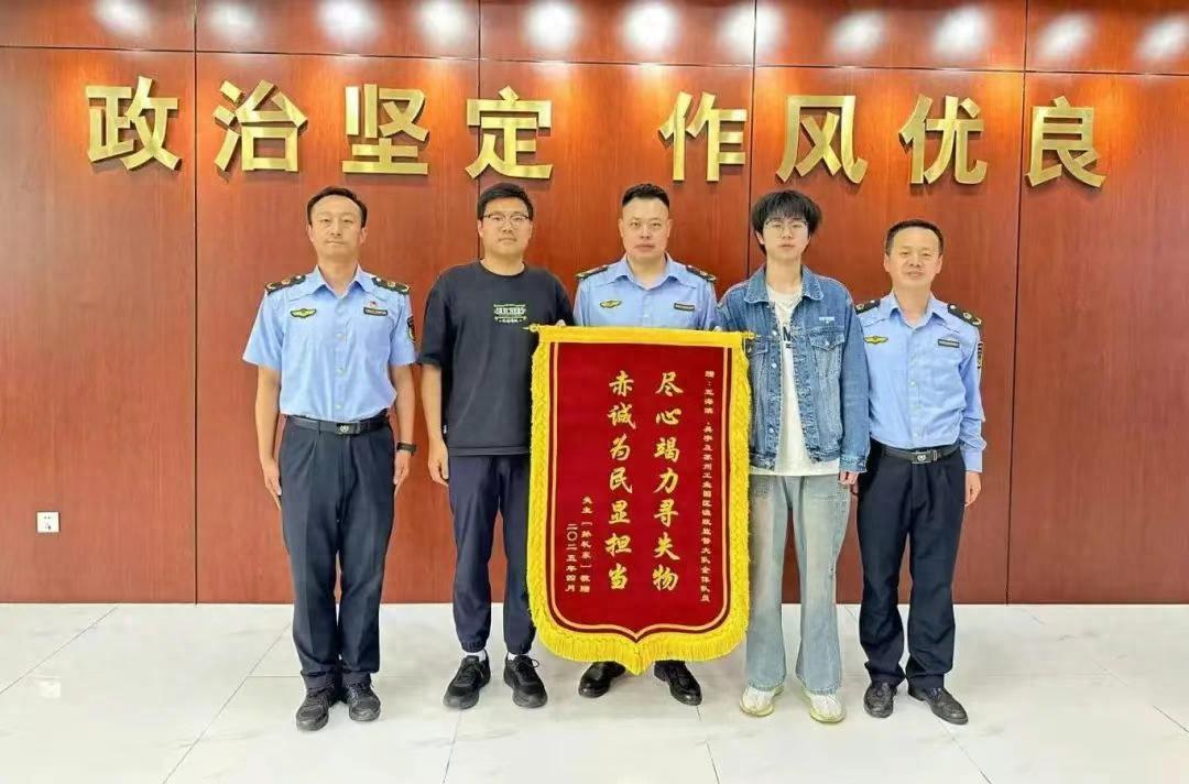 园区执法队员屡现好人好事？从救命钱到关键数据，温情满满