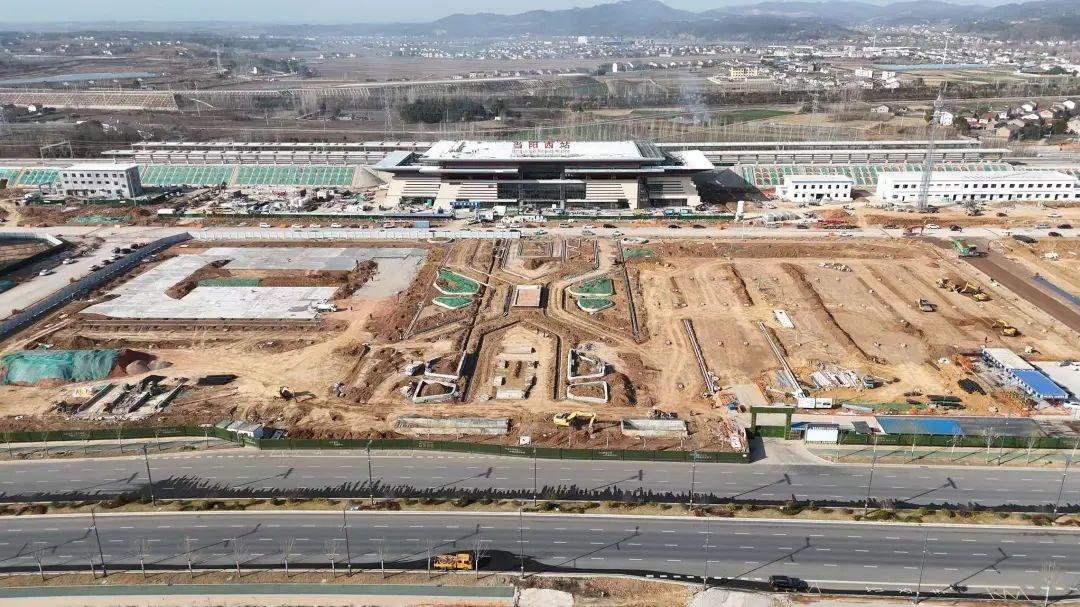 当阳城西高铁新城站前广场即将完工！253个大巴车位等你来体验  第4张