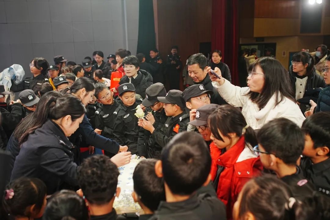 台州少年警校毕业典礼震撼人心！300名家长孩子共同见证成长奇迹  第15张