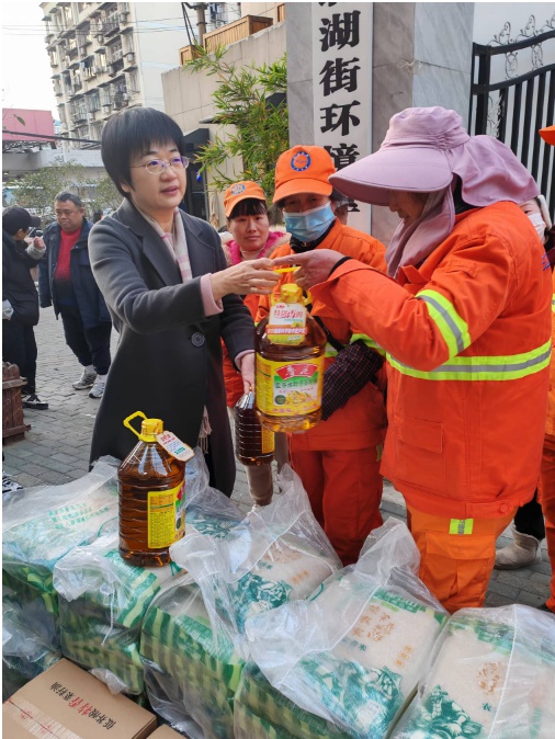 北湖街道工会送温暖，6个工会驿站为劳动者提供贴心服务！你享受过吗？  第2张