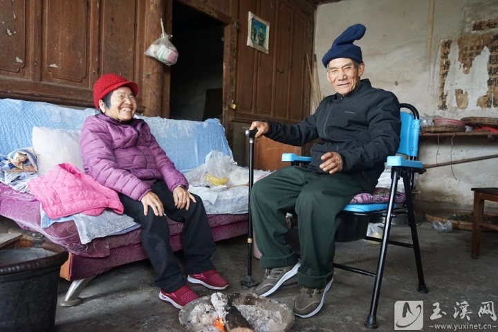 峨山县适老化改造大揭秘：如何让老年人居家生活更安全舒适？  第2张