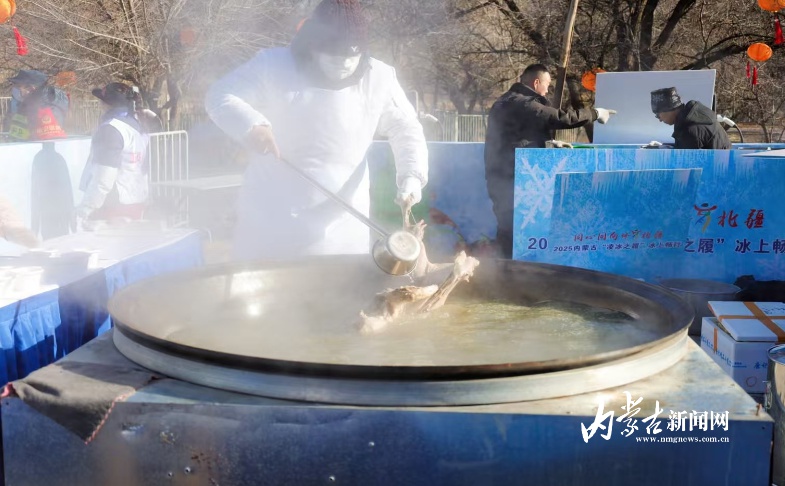 2000人齐聚冰上盛宴！你猜他们如何在寒冬中感受温暖与激情？  第2张