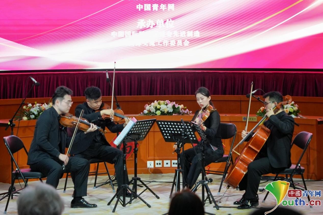 2025新春音乐会震撼上演！中国交响乐团如何用11首经典曲目致敬共和国科学家？  第2张