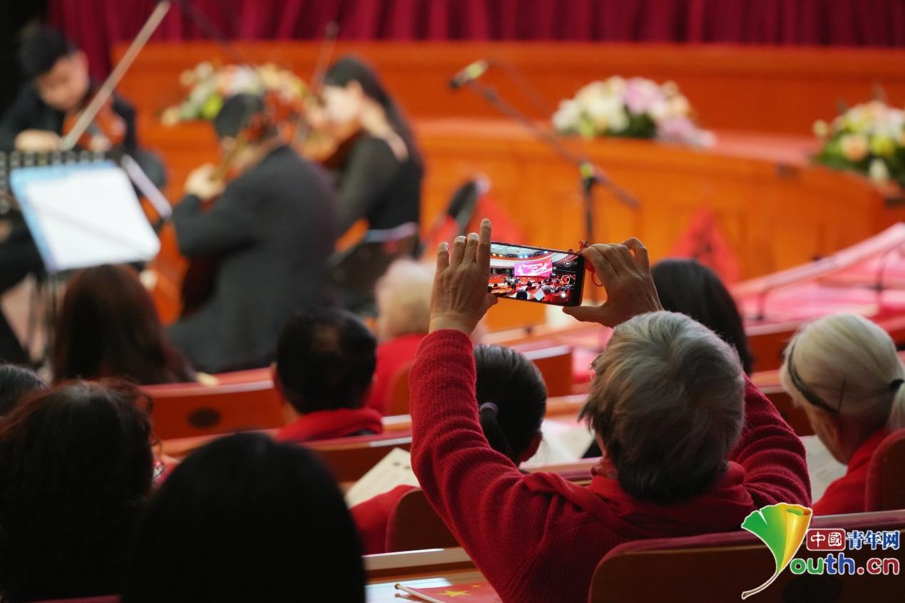 2025新春音乐会震撼上演！中国交响乐团如何用11首经典曲目致敬共和国科学家？  第3张