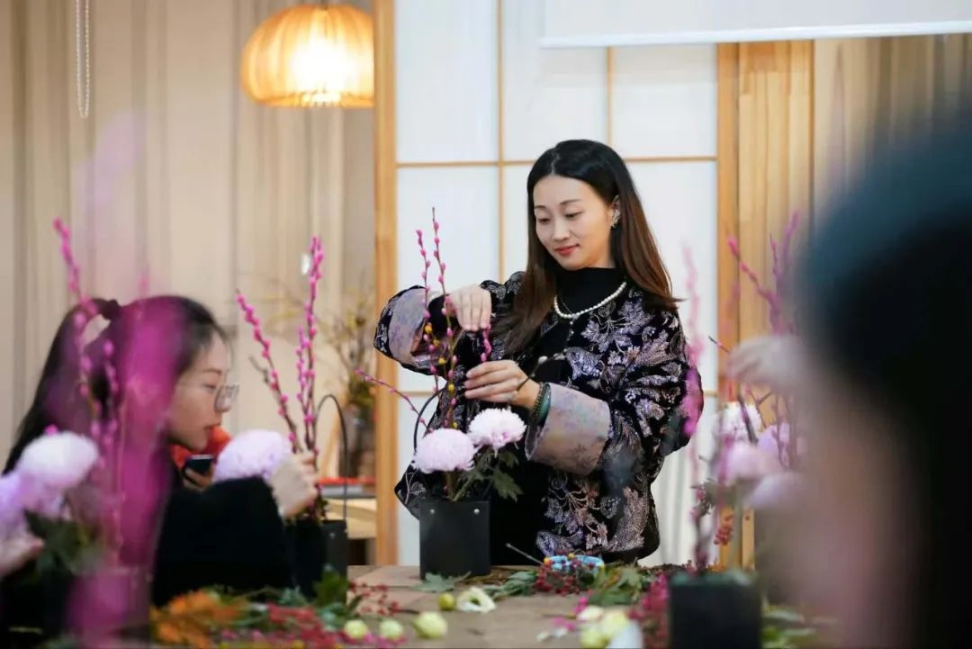 青春不打烊！夜校课程如何点亮你的夜生活？咖啡拉花、调香、钩针编织，你pick哪一个？  第7张