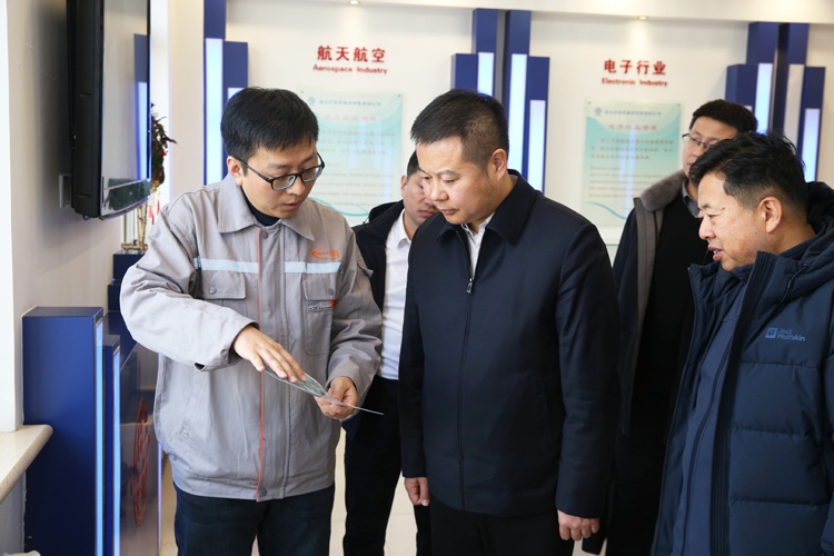 县长崔杨调研企业，如何助力通化县产业腾飞？  第5张