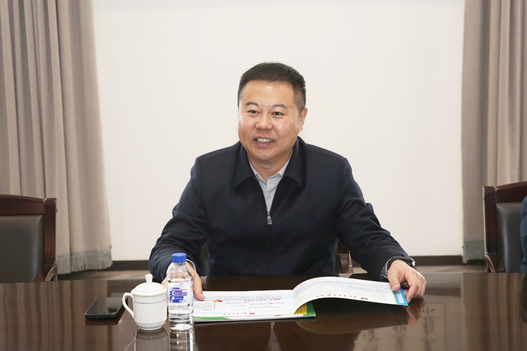 县长崔杨调研企业，如何助力通化县产业腾飞？  第6张