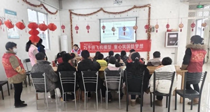 孩子们亲手拼接的飞机模型，竟让他们对航空航天产生了浓厚兴趣