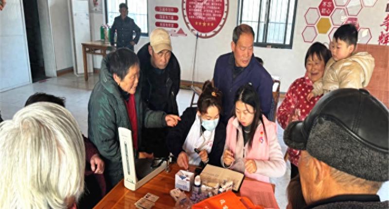漆桥村老年人健康新福音！每月免费血压血糖测量，你还在等什么？
