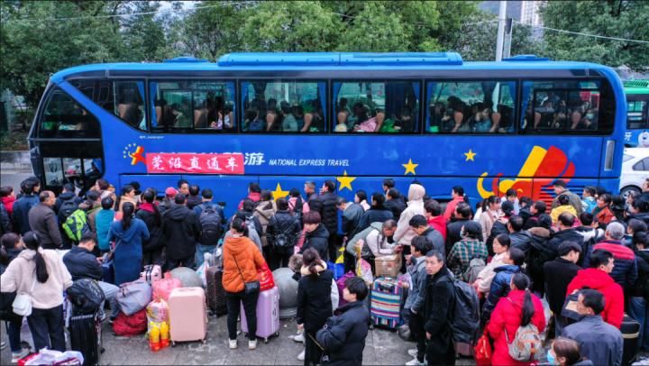 政府暖心直通车，949名务工人员如何轻松返岗？揭秘沿河县的贴心服务  第4张