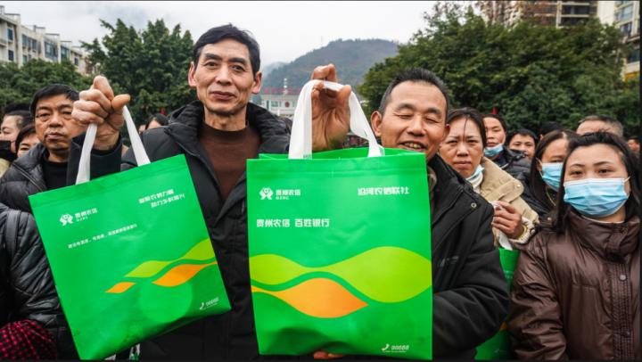 政府暖心直通车，949名务工人员如何轻松返岗？揭秘沿河县的贴心服务  第5张