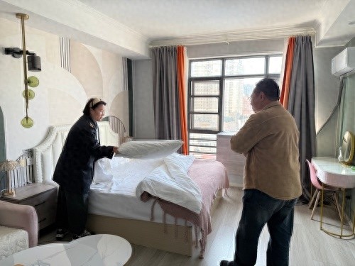 城中村小旅馆卫生隐患大曝光！你的健康还安全吗？  第1张