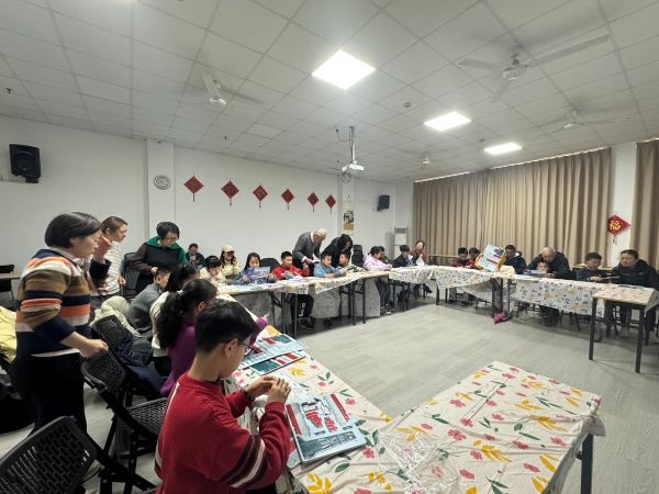 你知道船舶是如何从独木舟进化到现代巨轮的吗？亲子活动揭秘航海奇迹  第2张
