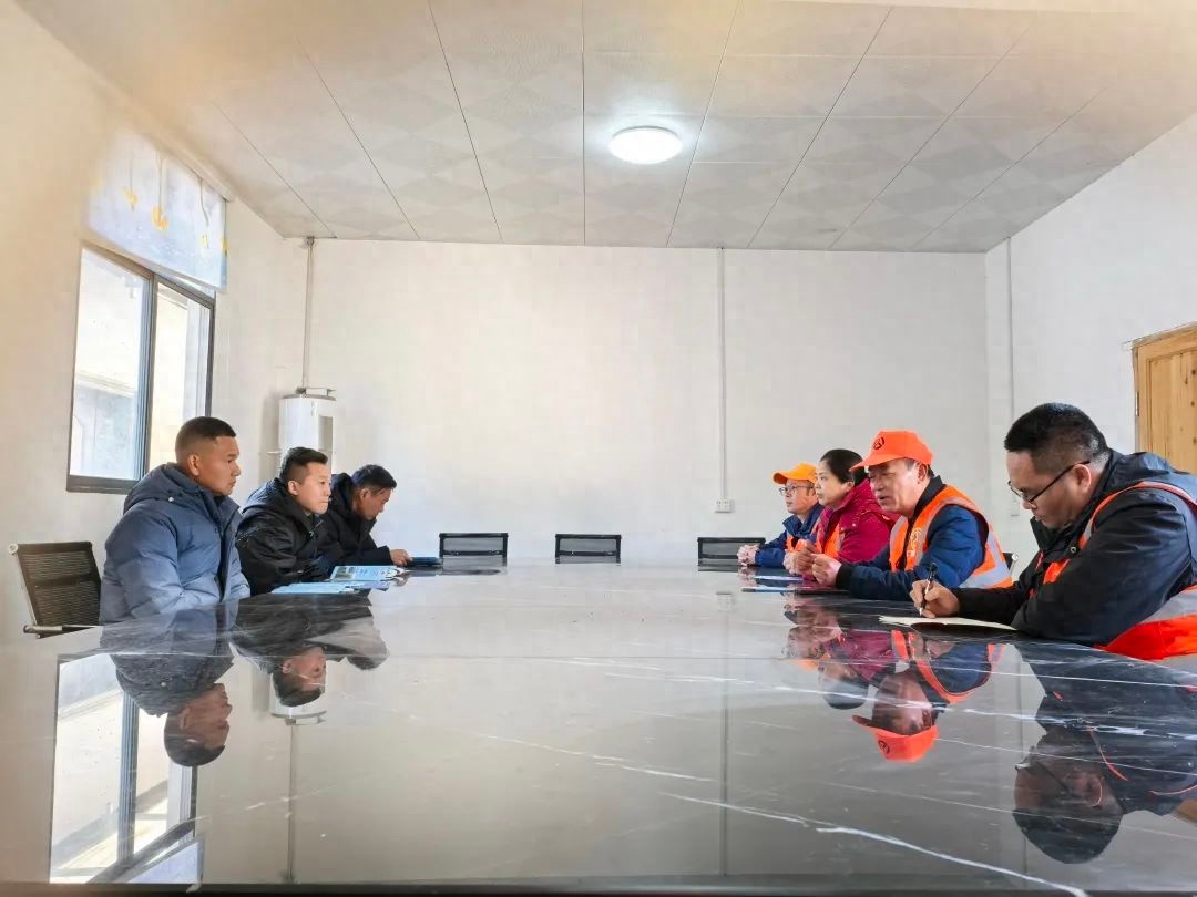 灌阳县国省干线护路队如何打造安全畅通的公路通行环境？揭秘他们的秘密行动