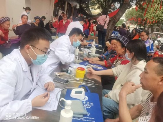学雷锋日，医护志愿者如何用行动诠释奉献精神？  第5张