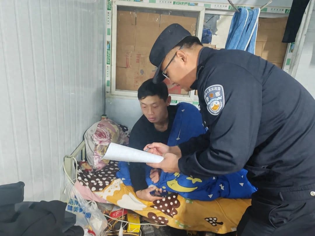 辽滨公安分局5G警务站如何为华锦阿美务工人员保驾护航？夜间走访与法律宣传双管齐下