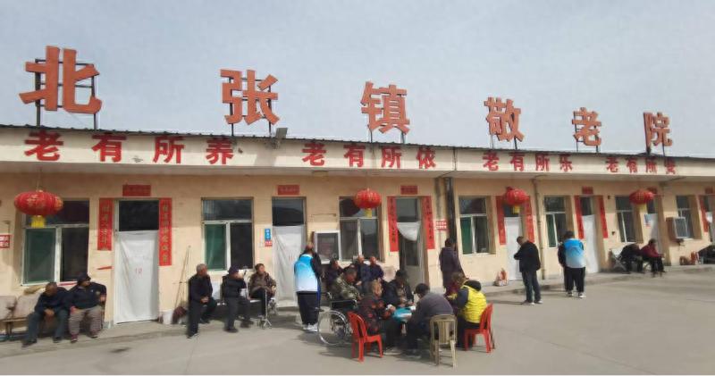 新绛县政务大厅竟为老人提供这样的服务，你绝对想不到