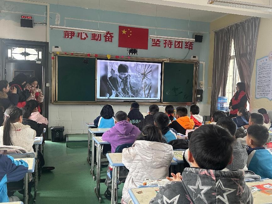 雷锋精神如何照亮未来？这次活动给出了答案  第2张