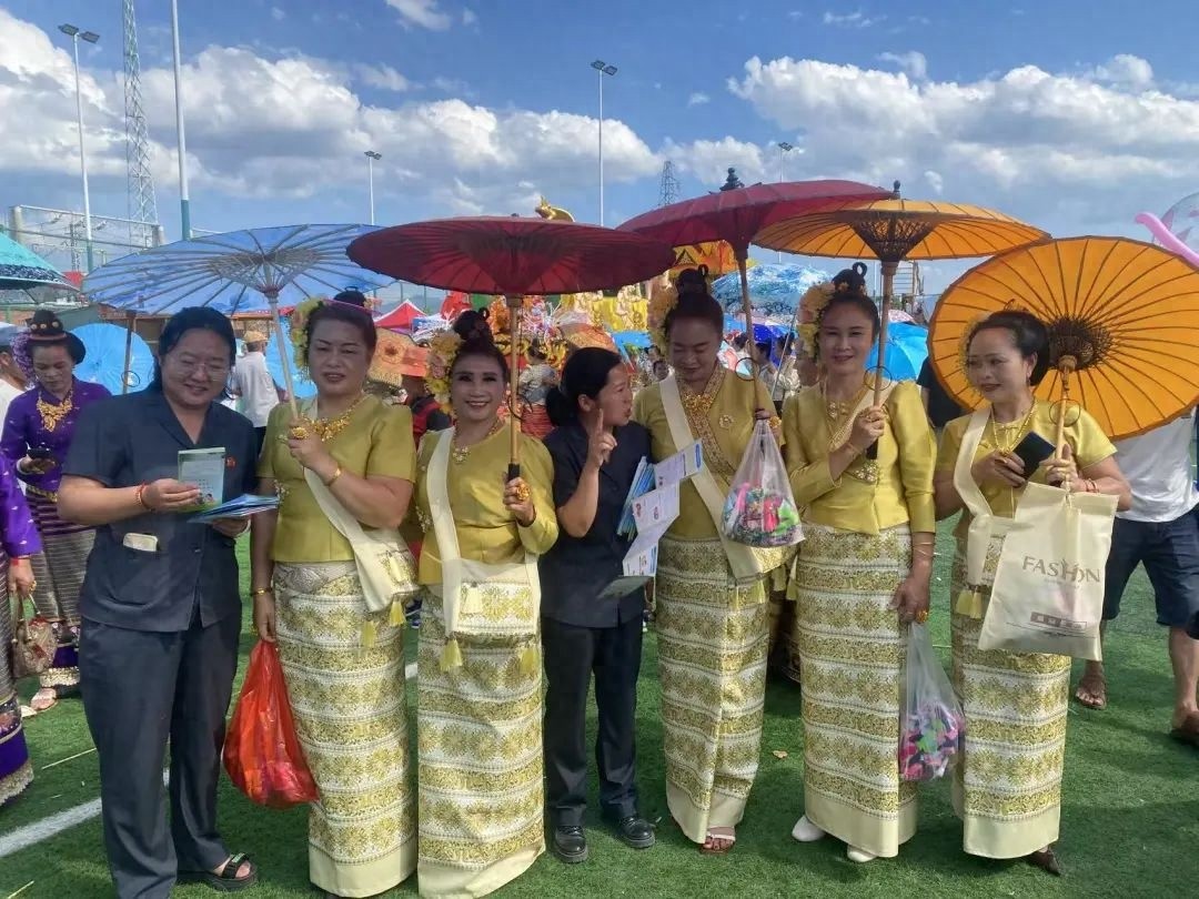 泼水节赶摆场竟成普法大课堂？勐遮法庭这样传递法治祝福