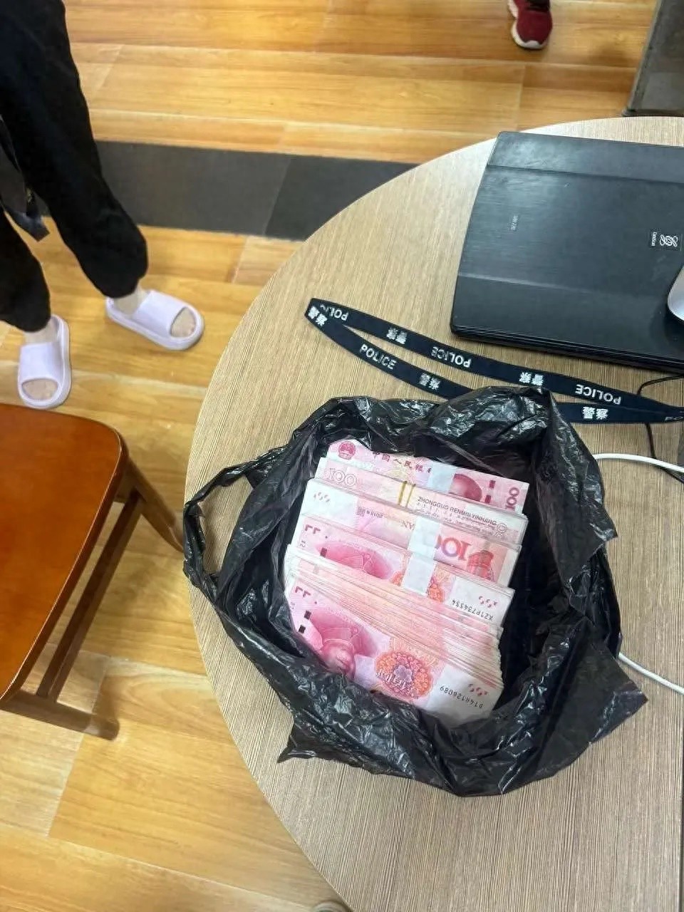 女子坚称做布料生意没被骗，民警却为何断定她深陷杀猪盘？