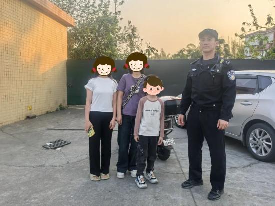 户政服务暖民心！鹤山公安凭啥获群众接连表扬？  第2张