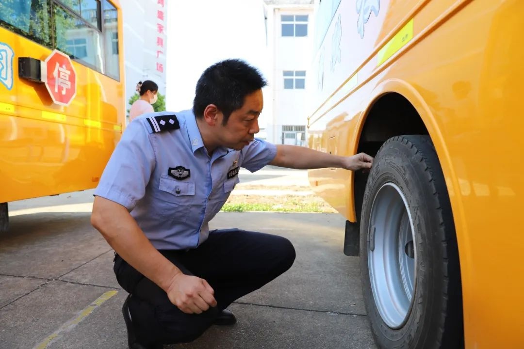 市公安局交管支队全力打造校园周边交通安全屏障！你知道背后有多拼吗？  第2张