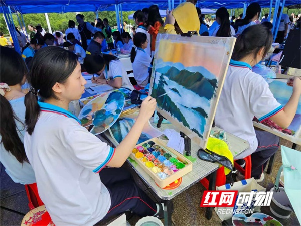 暴雨倾盆难浇滚烫热忱！东安县中小学生书画大赛为何引热议？  第3张