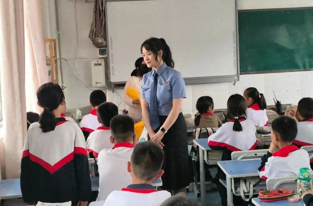 5月19日永平县检察院进完小！这堂法治课咋给娃种下法治观念的？