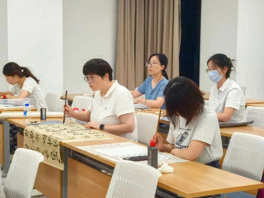 高新区青年夜校爆火！多元课程矩阵凭啥精准对接青年需求？  第1张