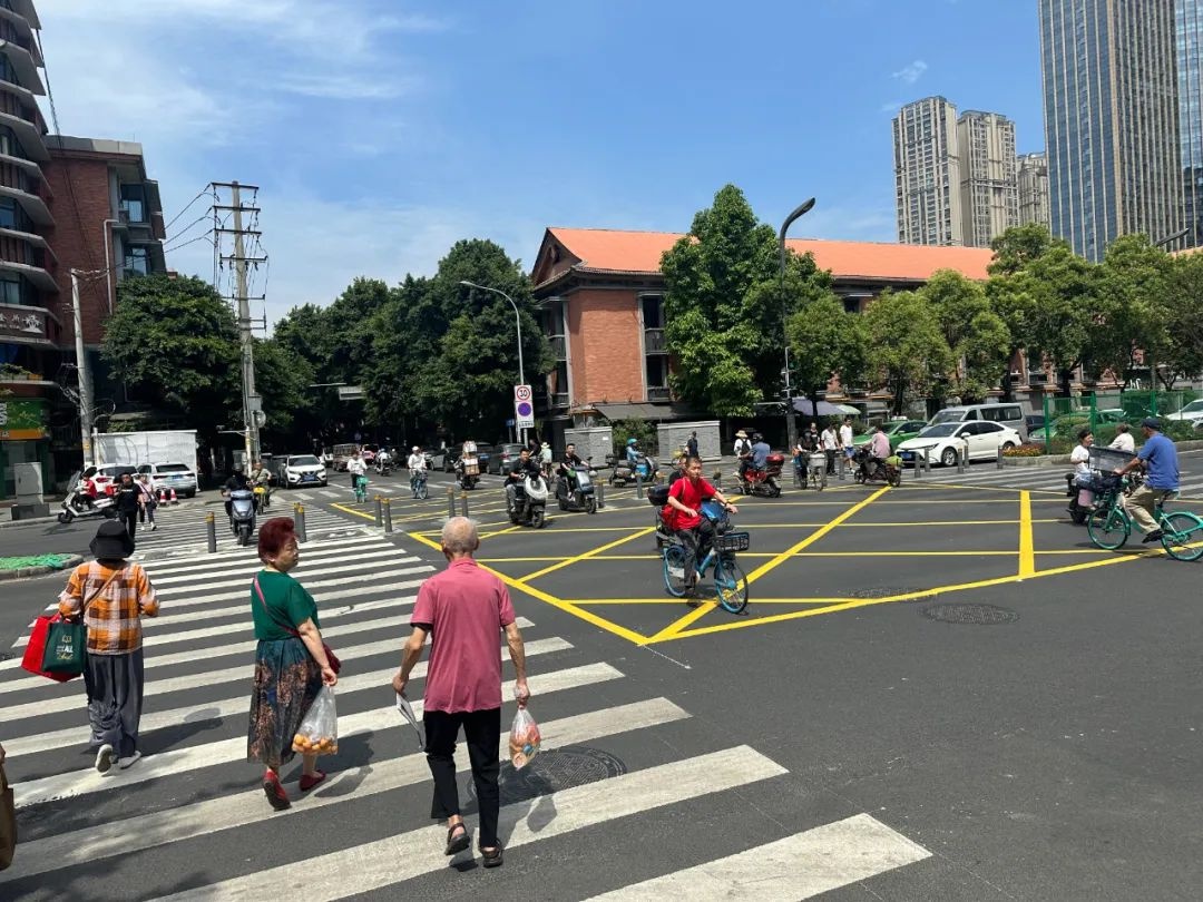 一环路东二段交叉口大变样！这改造效果你敢信？  第2张