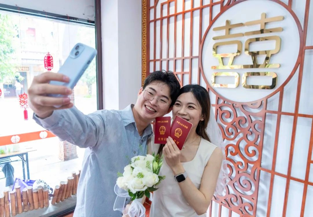520漳州结婚登记量近平日25倍！这背后藏着啥惊喜？  第3张