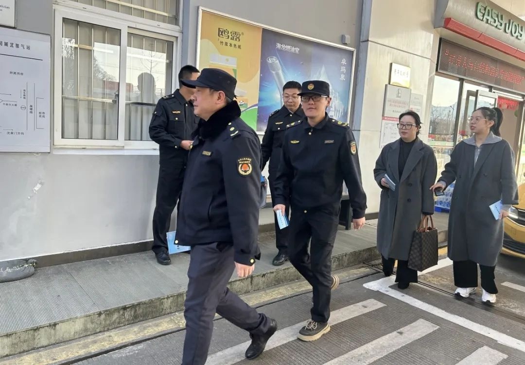 普陀区联合执法行动如何助力企业减负？揭秘伴随式执法监督新模式  第2张
