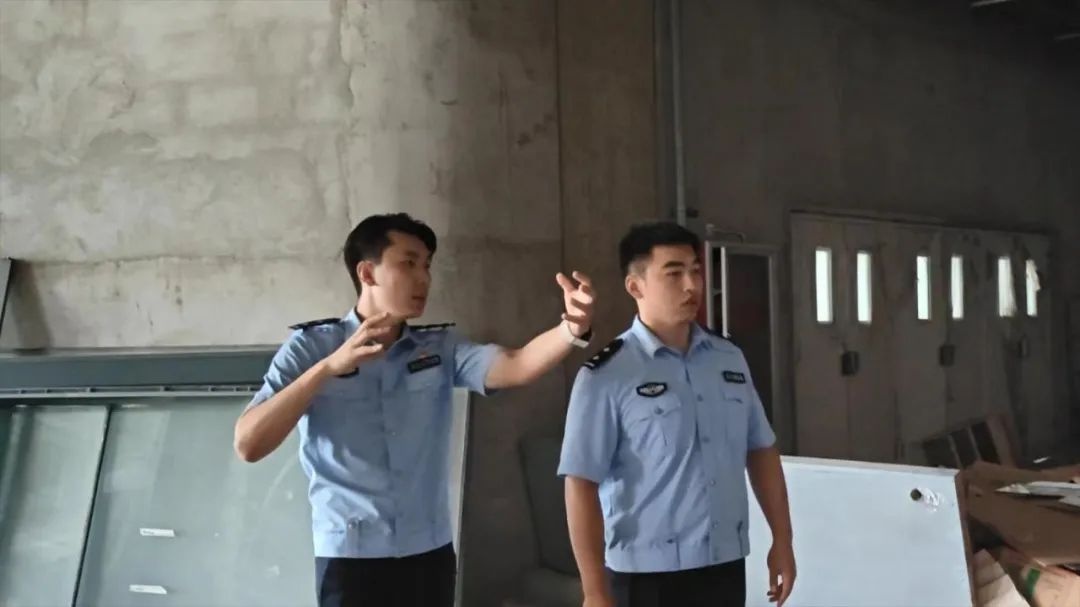 从辅警到民警，丁佳硕的警察梦如何一步步实现？揭秘他的从警故事  第3张