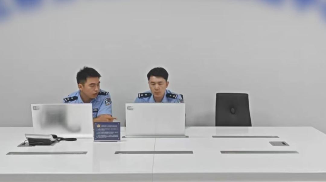 从辅警到民警，丁佳硕的警察梦如何一步步实现？揭秘他的从警故事  第5张