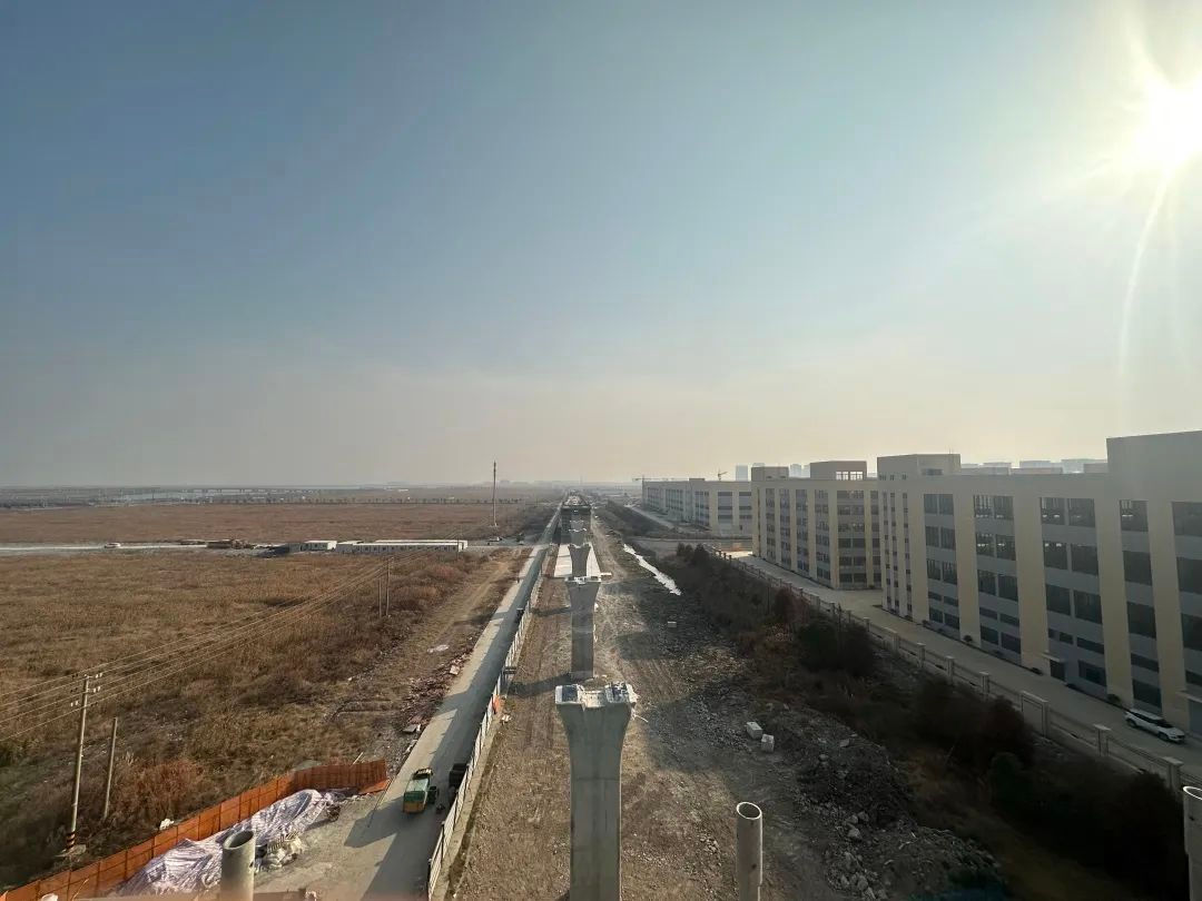 台州S2线绿脉南路站主体结构封顶！45天建设速度惊人，未来出行将如何改变？  第3张