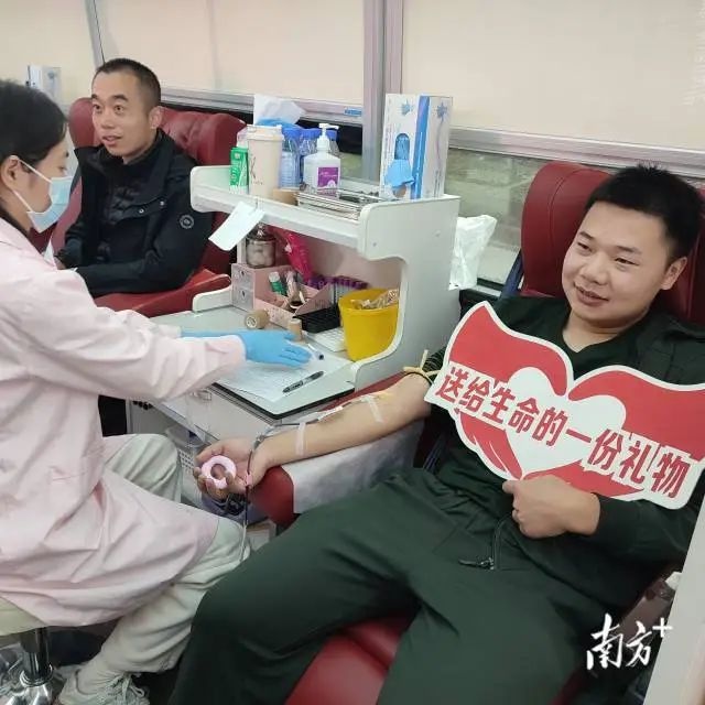汕尾市民为何纷纷涌向明珠广场？原来是为了这件关乎生命的大事  第3张