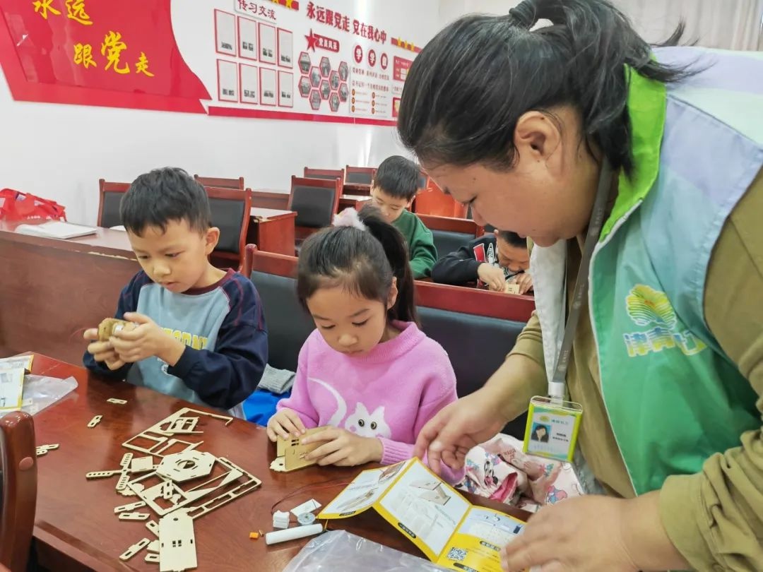 你知道拓印的奥秘吗？东丽区青少年事务社工带你体验非遗美学，共绘幸福年  第10张