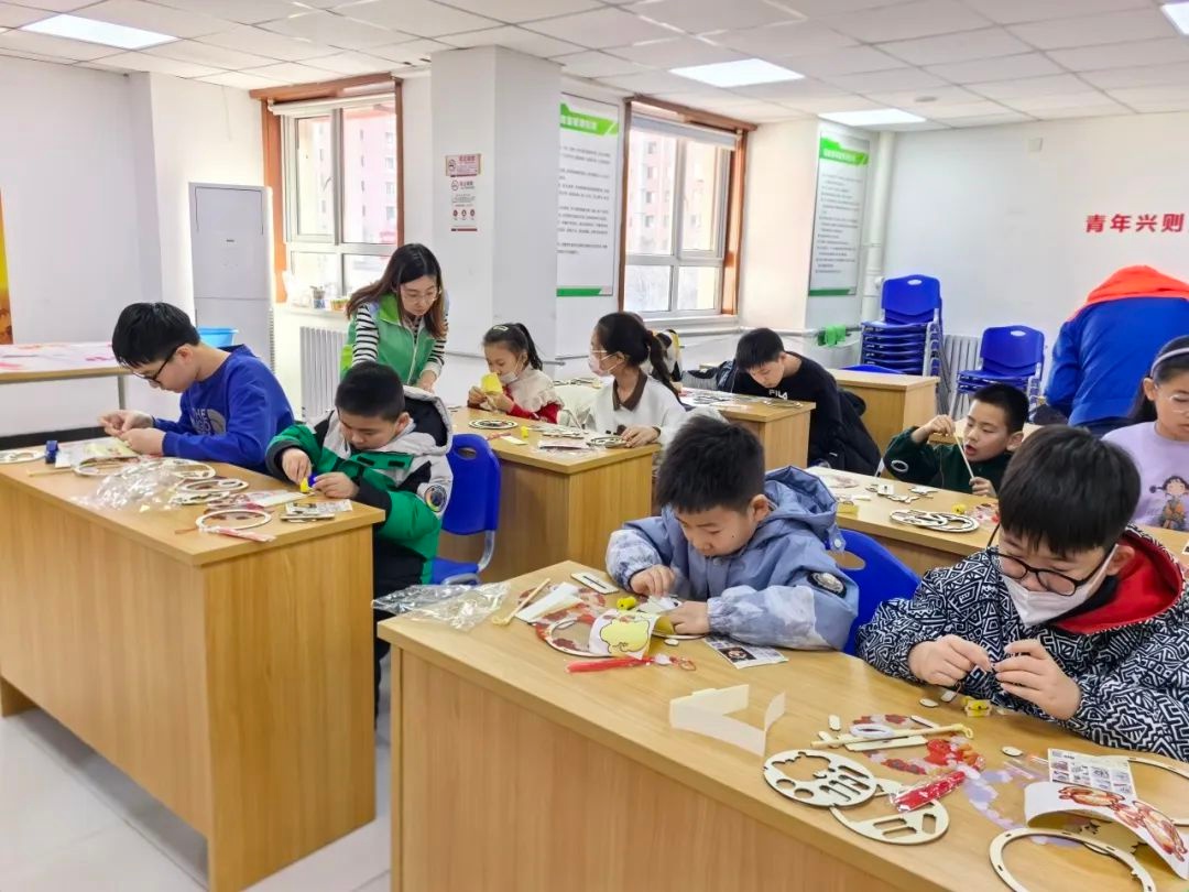 你知道拓印的奥秘吗？东丽区青少年事务社工带你体验非遗美学，共绘幸福年  第6张