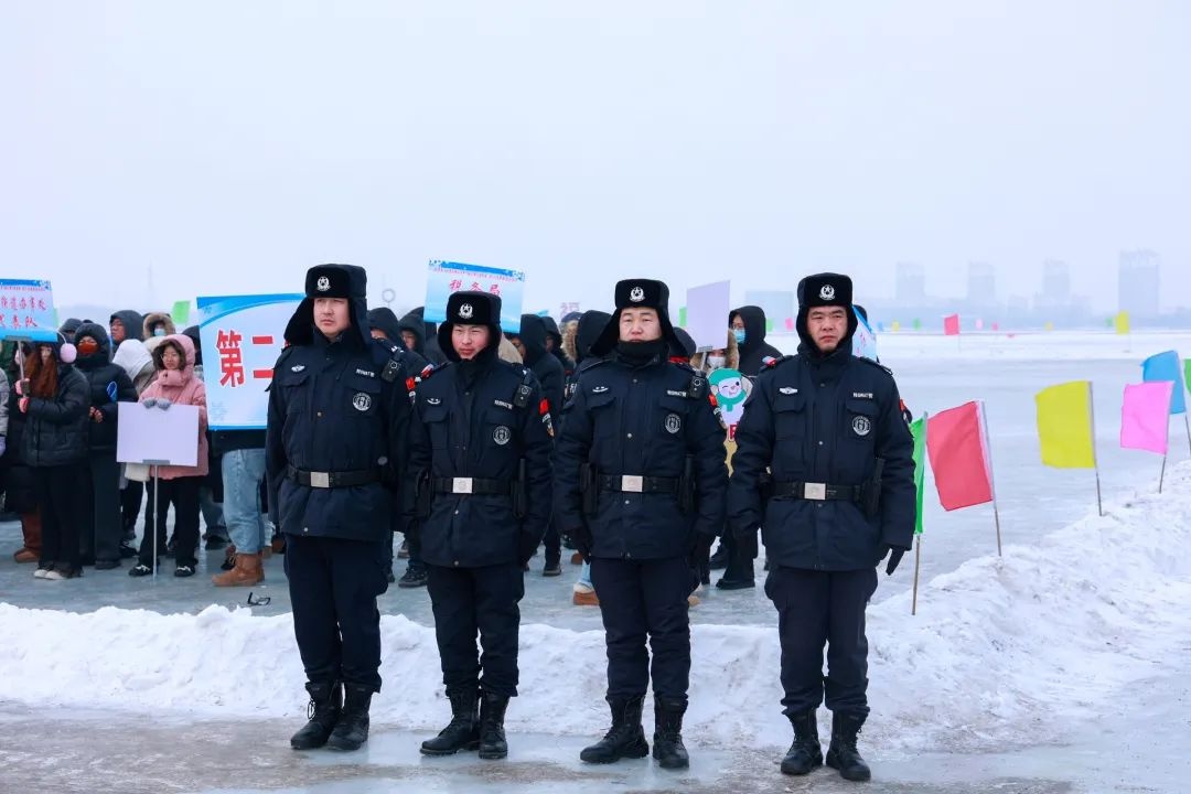 镇赉县公安冰雪运动会大显身手！他们如何在雪地上划出美丽弧线？  第5张