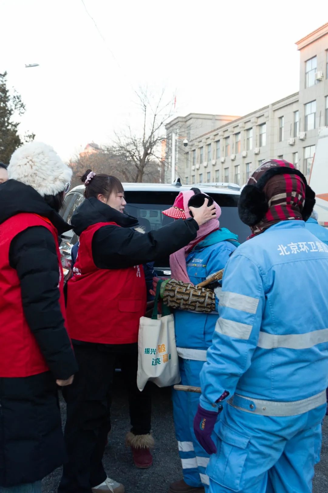 寒冬里，谁在为户外劳动者送上温暖？盘锦供电公司暖冬行动揭秘  第2张