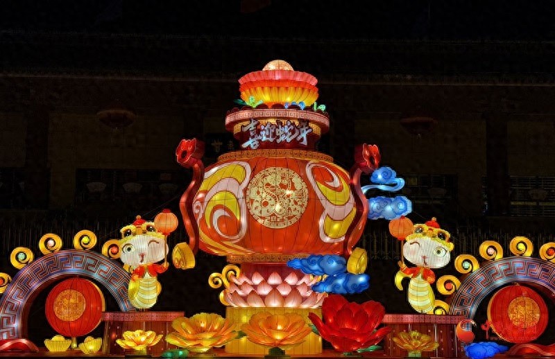 礼县春节彩灯点亮夜空，你准备好迎接这场视觉盛宴了吗？  第1张
