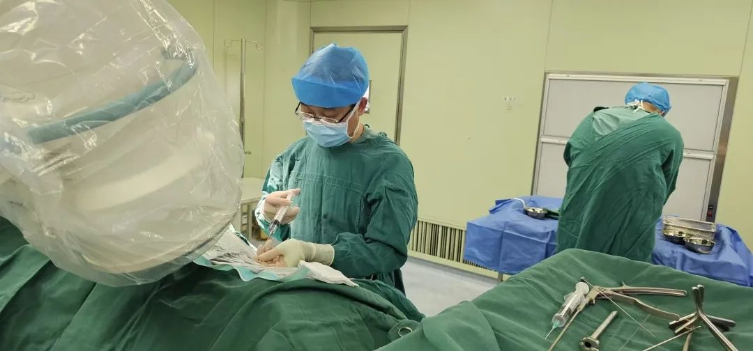 94岁高龄老人成功手术，腰椎管狭窄症如何被攻克？术后康复奇迹揭秘  第5张