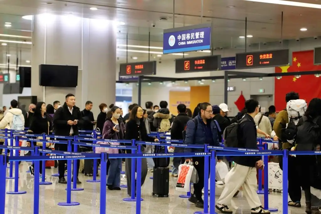 春运首周浦东机场出入境人数突破73万！你的出行计划准备好了吗？  第1张