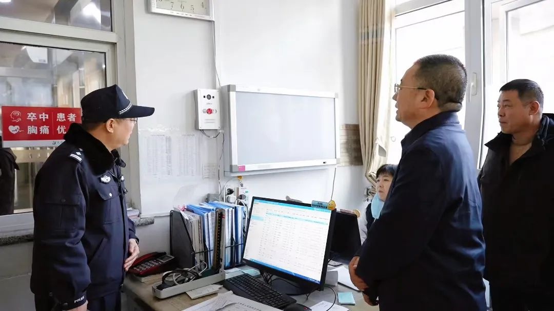 文水县副县长闫志斌如何确保春节安全？实地调研火车站、医院等关键场所  第5张