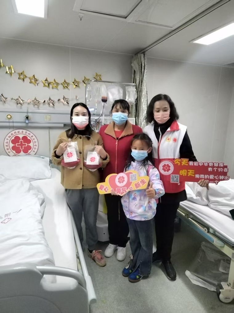 95后护士连续两天捐献造血干细胞，她的无私大爱能否震撼你的心灵？  第2张