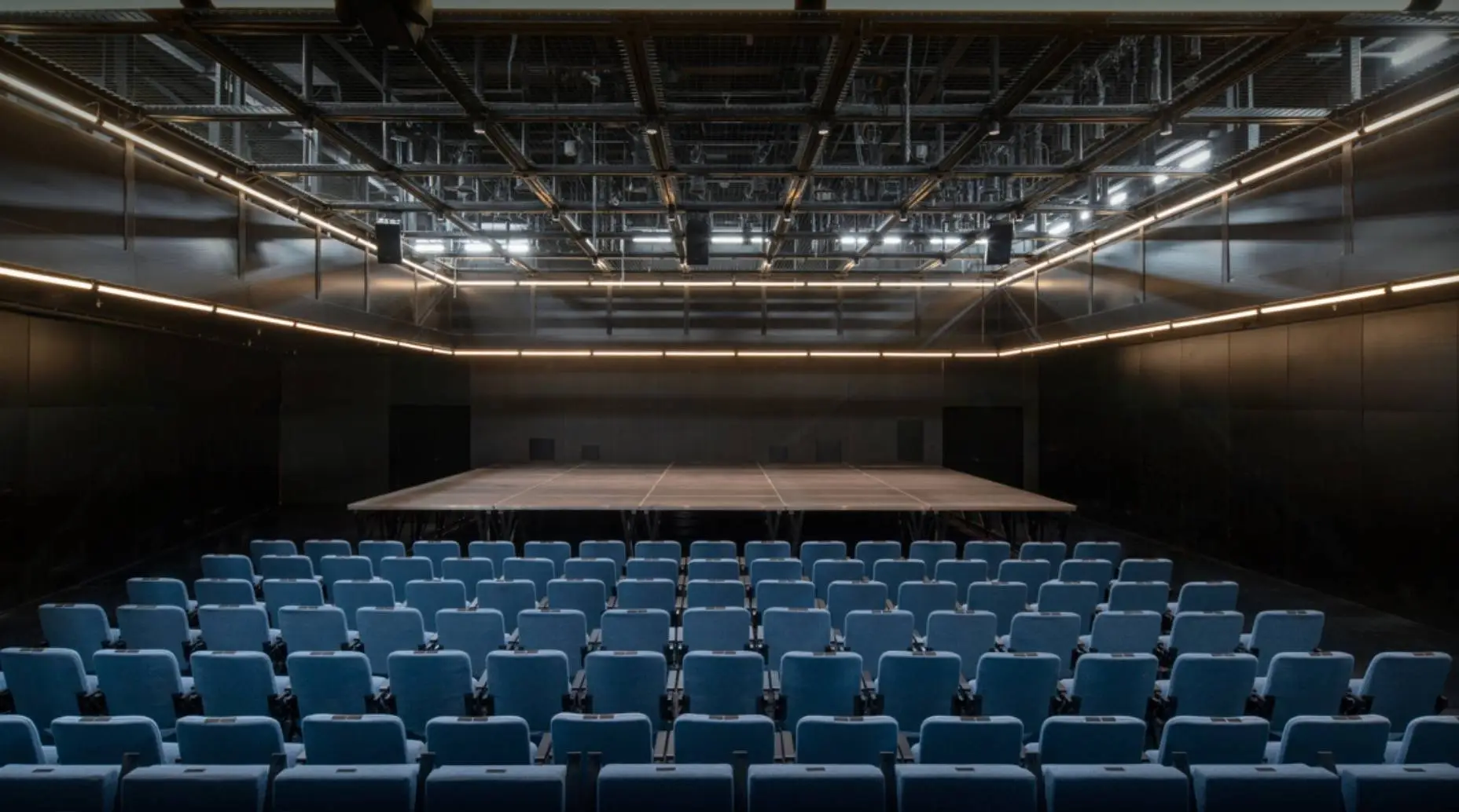 2025年上海徐汇滨江新地标！西岸大剧院即将震撼开放，你准备好了吗？  第3张